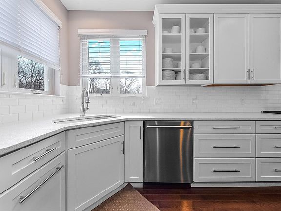 4th image of 1417 Whispering Maples Dr N #27
