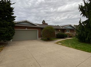 232 McNeilly Rd, Hamilton, ON L8E5H9