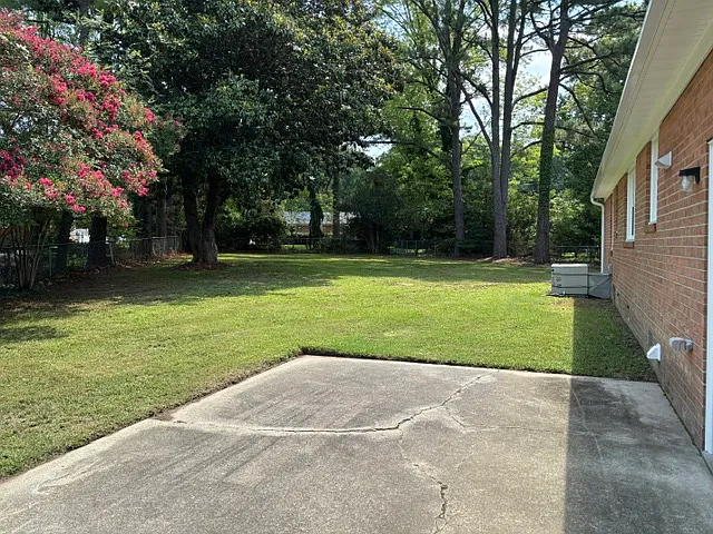 105 Laurel Ct — Photo 11