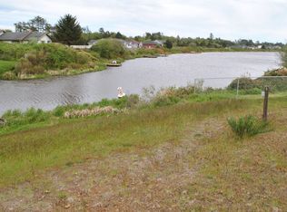 640 Weatherwax Loop NE, Ocean Shores, WA