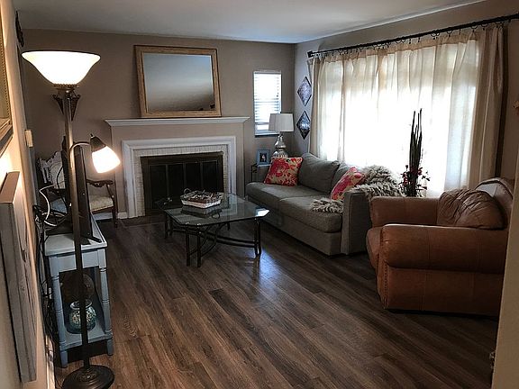 3rd image of 609 Wedgewood Ave