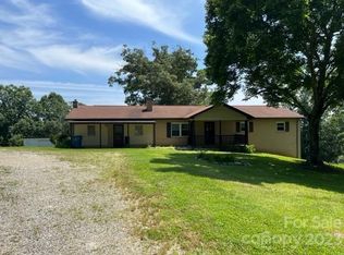 3305 Sheely Rd, Lenoir, NC 28645