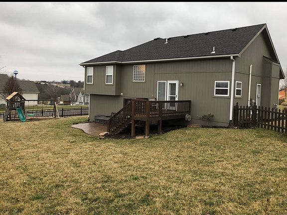 3rd image of 27050 Webster Ct