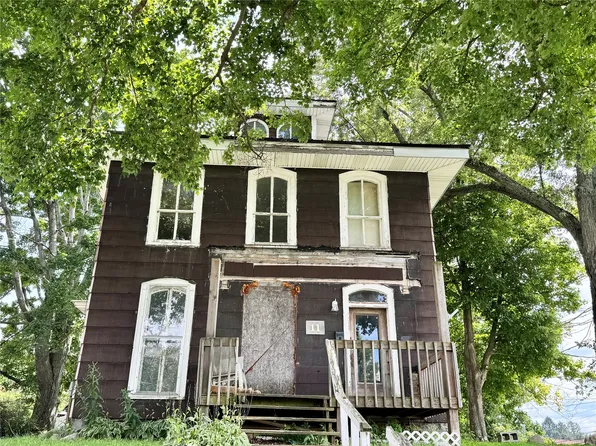11 Miles St, Union City, PA 16438