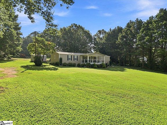 3rd image of 2161 Dickson Rd