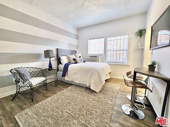 5th image of 1308 S Wilton Pl #204