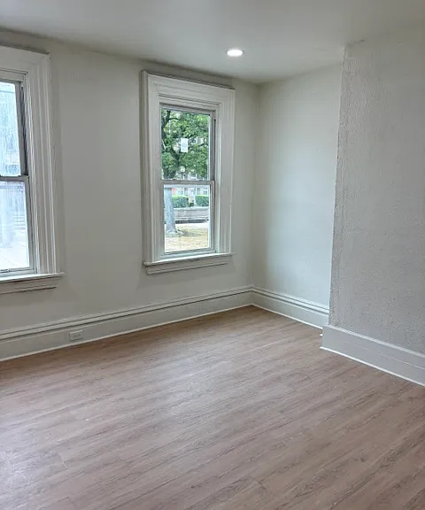 1615 Manhattan St — Photo 11