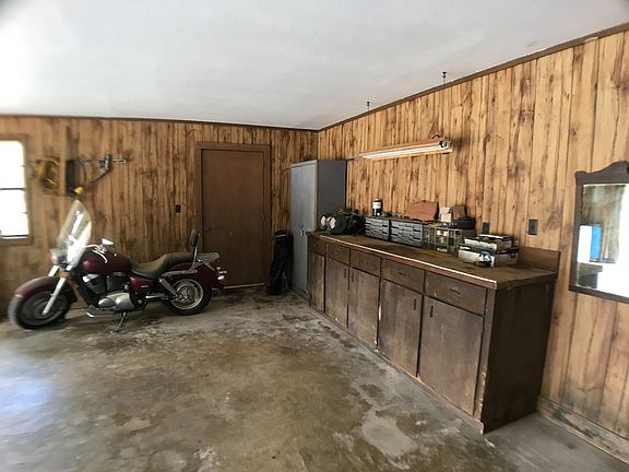 4th image of 522 Ouachita Ave #210
