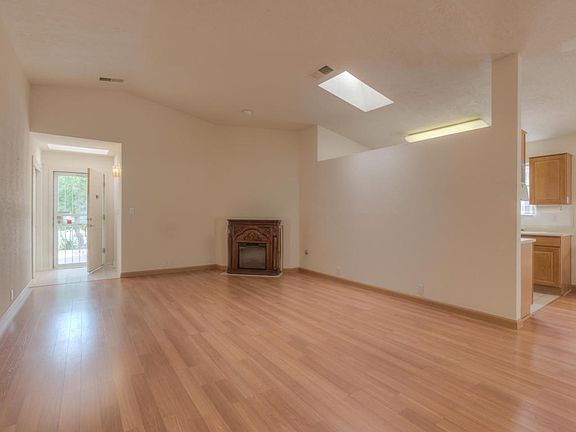 Herman Roser Ave SE-4