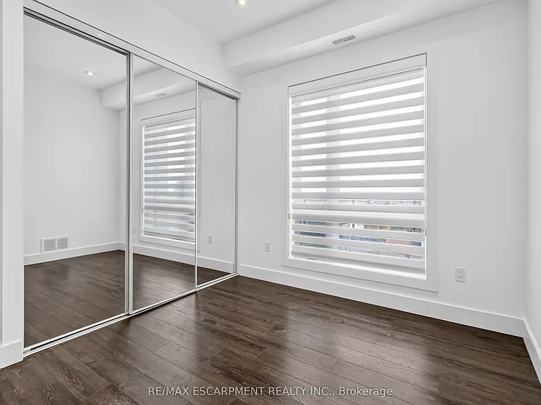 640 Sauve St #602 — Photo 19