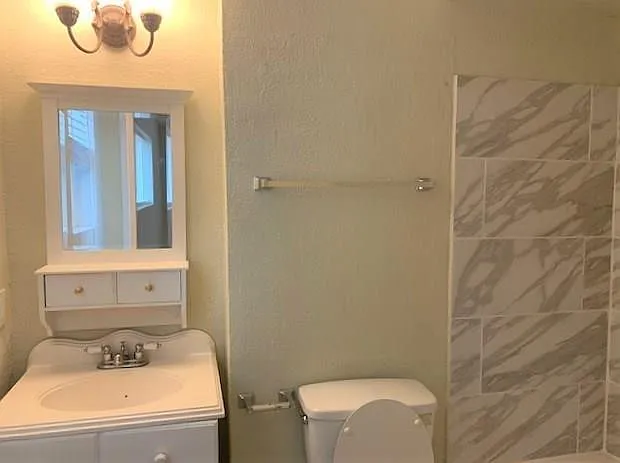 1401 Paul St — Photo 11