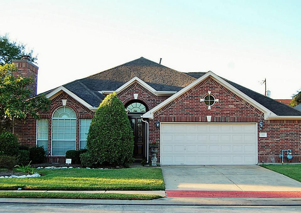 1st image of 322 Pine Creek Dr
