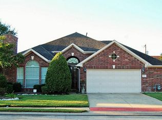 322 Pine Creek Dr, Friendswood, TX 77546