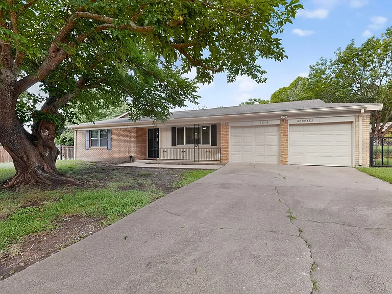 1016 Sproles Dr — Photo 6