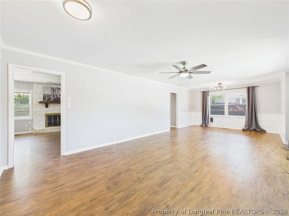 4th image of 2621 Huntington Rd
