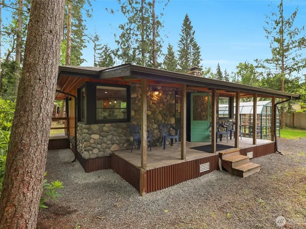 19823 Canyon Drive, Granite Falls, WA 98252