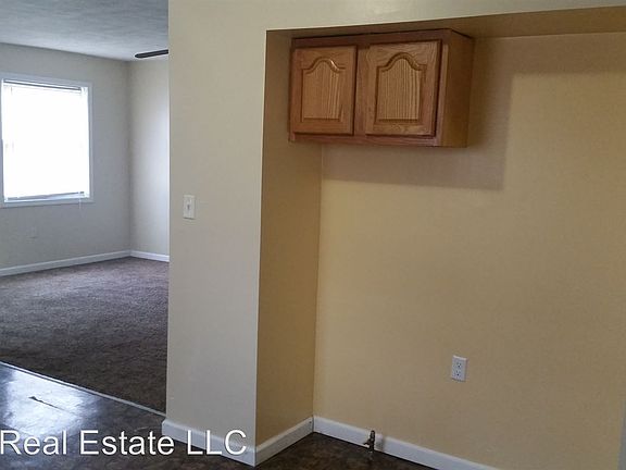 3rd image of 13341 Wainfleet Ave