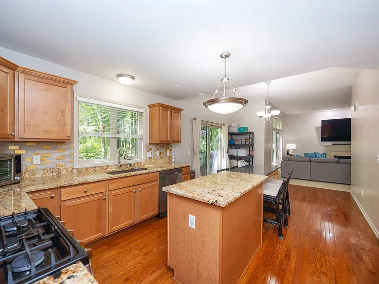 3481 Castlewood Ct — Photo 16