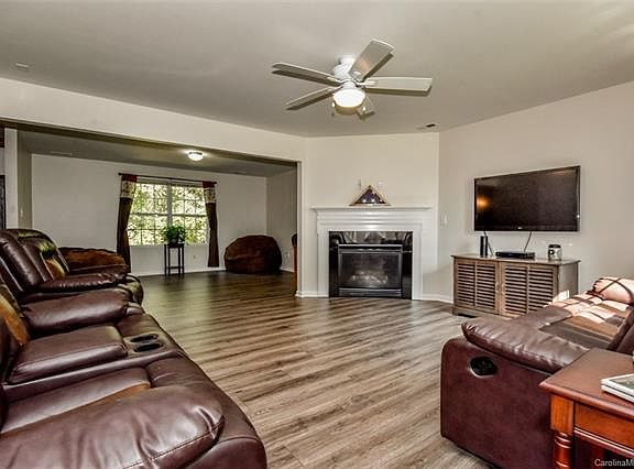 5th image of 13100 Willow Breeze Ln
