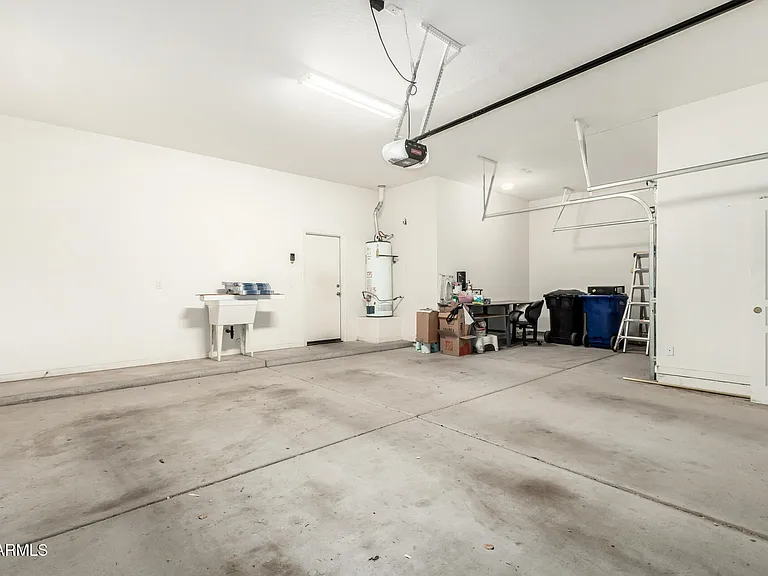 1203 E Kramer Cir — Photo 39