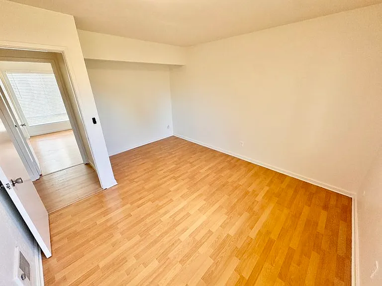 7958 Mission Center Ct #L — Photo 14