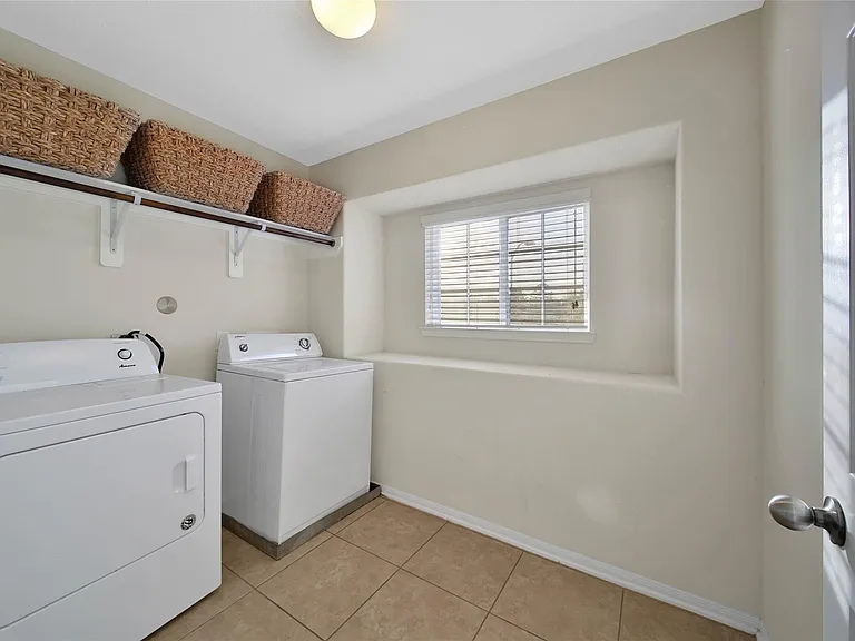 4010 Duneberry Trl — Photo 28