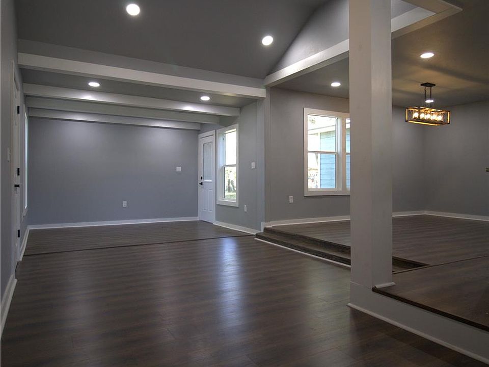 1st image of 904 Lawndale Avenue