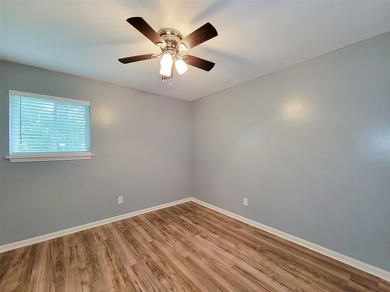 5846 Ettrick Dr — Photo 19