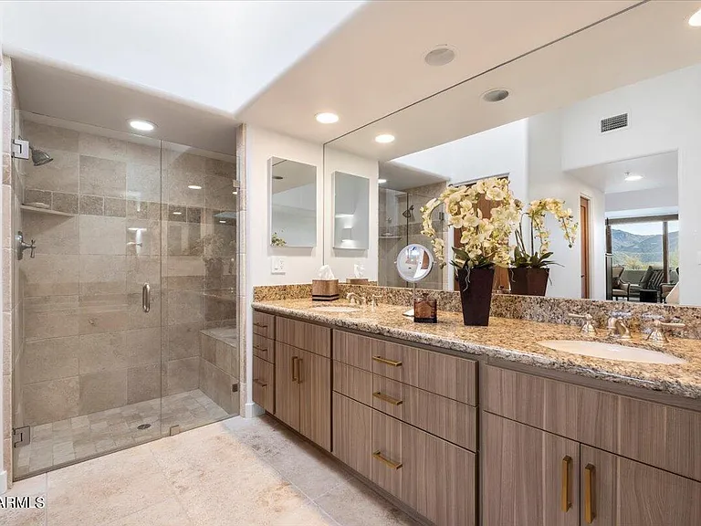 10015 E Graythorn Dr — Photo 14