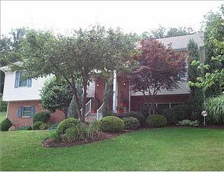 1st image of 27 Alice Cir