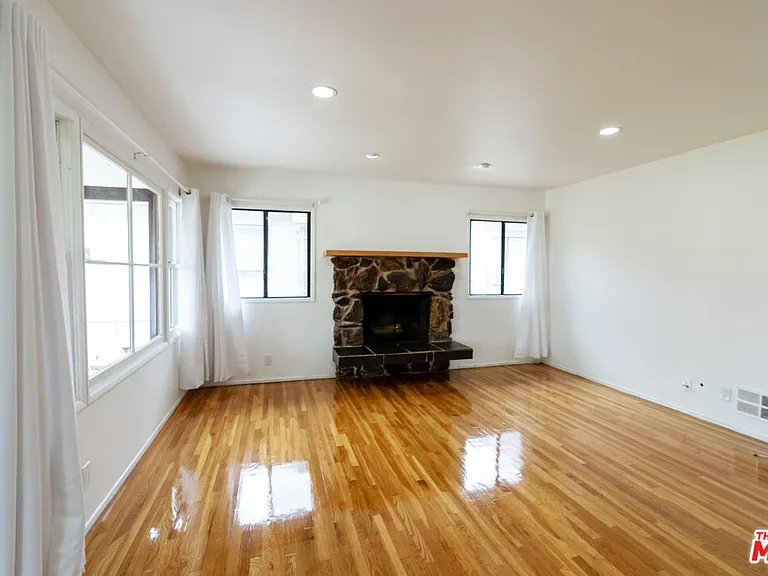 443 Lomita St — Photo 3