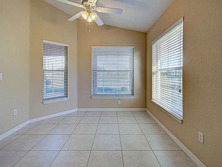2134 Boxwood St — Photo 27
