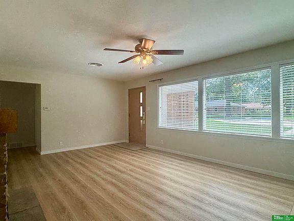 5th image of 16 Arbor Hts