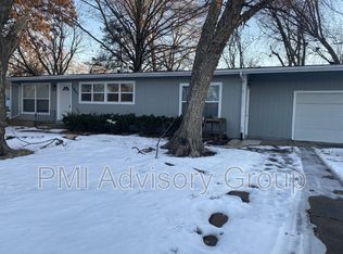 1601 SW 34th St, Topeka, KS 66611