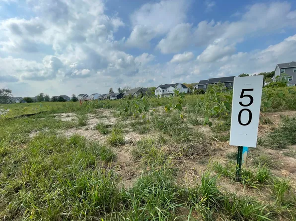 1845 Stratford Ln, Grand Rapids, MI 49534