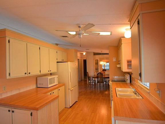 5th image of 583 Bermuda Dr