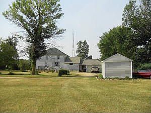 2nd image of 2821 Clothier Rd