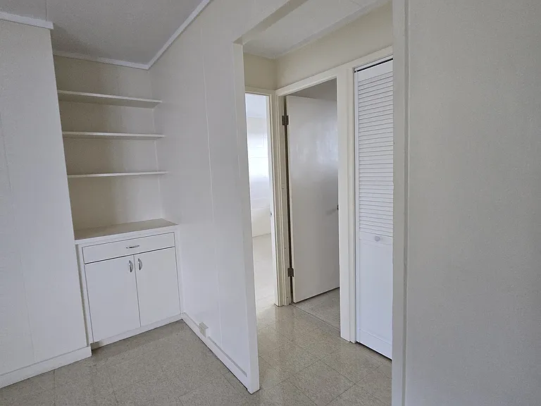 Kaneohe Apartments — Photo 10