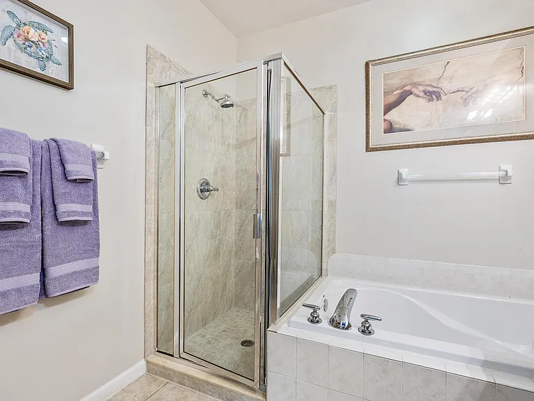 9224 Wentworth Ln — Photo 6