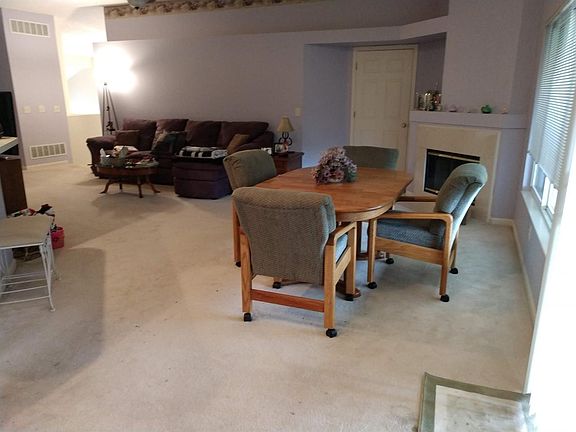 3rd image of 1234 Villa Parke