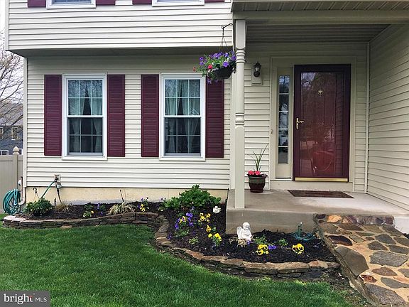 3rd image of 8202 Deerbrooke Ct