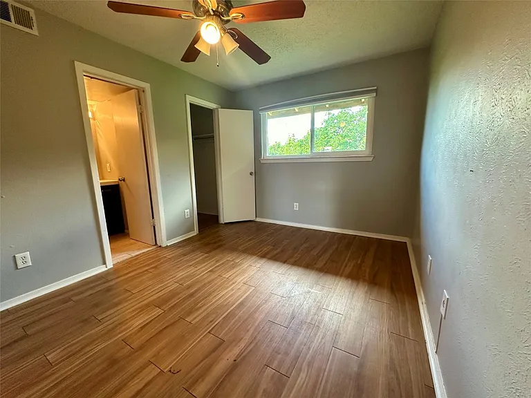10810 Newmont Rd #8 — Photo 11