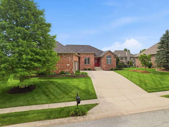 2937 Abbotsbury Ct, Greenwood, IN 46143