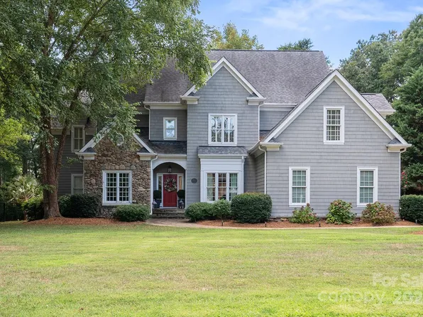 176 Old Post Rd, Mooresville, NC 28117