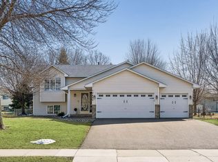 10655 57th St NE, Albertville, MN 55301