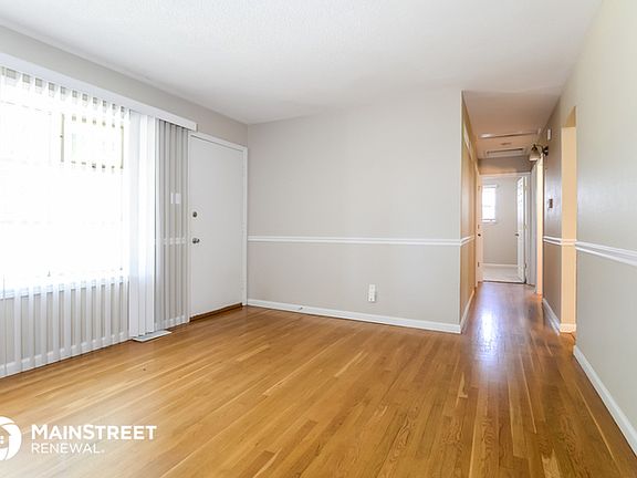 5th image of 1940 Gerard Park Ln