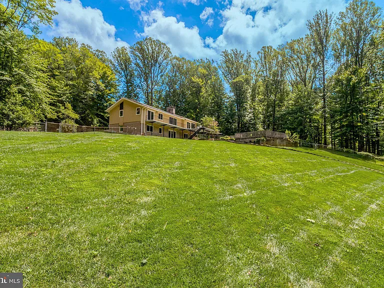 6030 Berwynd Rd — Photo 85
