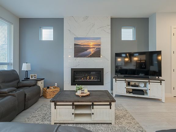 5th image of 23171 113b Ave