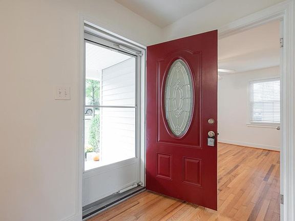 2nd image of 1113 Hillside Ave