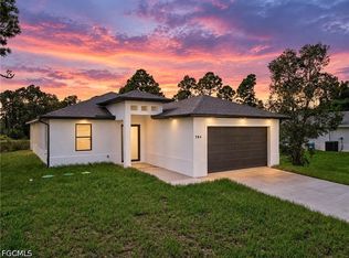 704 Avondale St E, Lehigh Acres, FL 33974